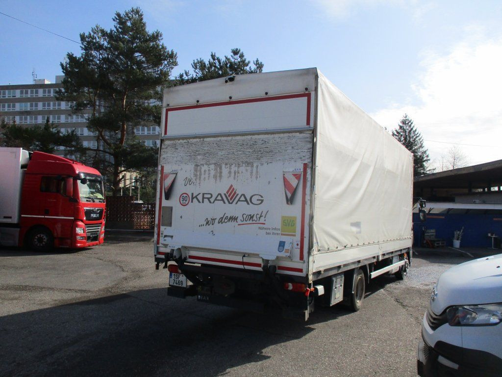 DAF LF 12.260 - Curtain side truck: picture 3 DAF LF 12.260 - Curtain side truck: picture 3