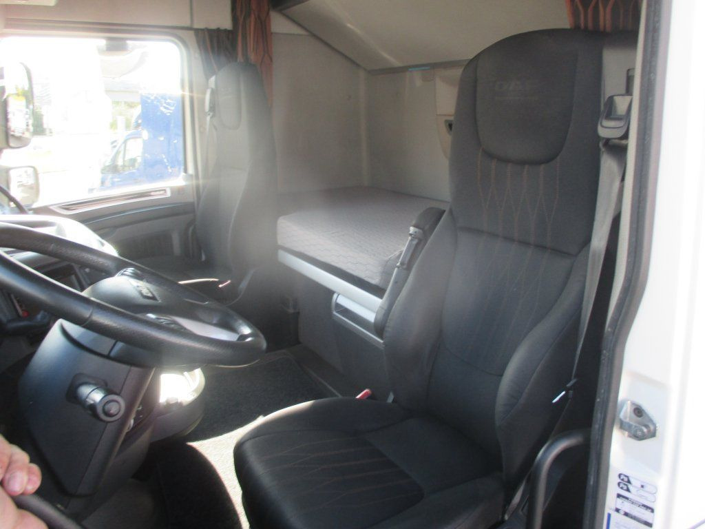 DAF XF 480, 6x2, - Box truck: picture 5 DAF XF 480, 6x2, - Box truck: picture 5