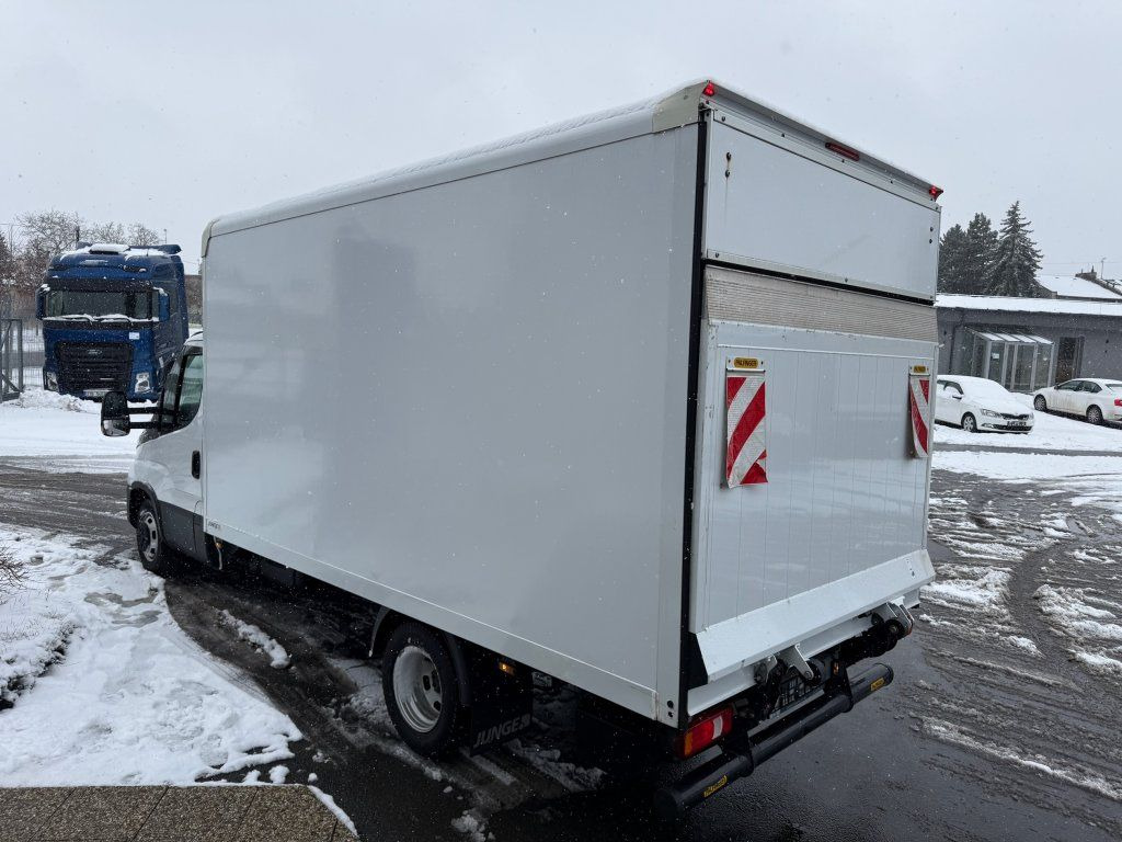 Iveco Daily 35C16 - Closed box van: picture 4 Iveco Daily 35C16 - Closed box van: picture 4