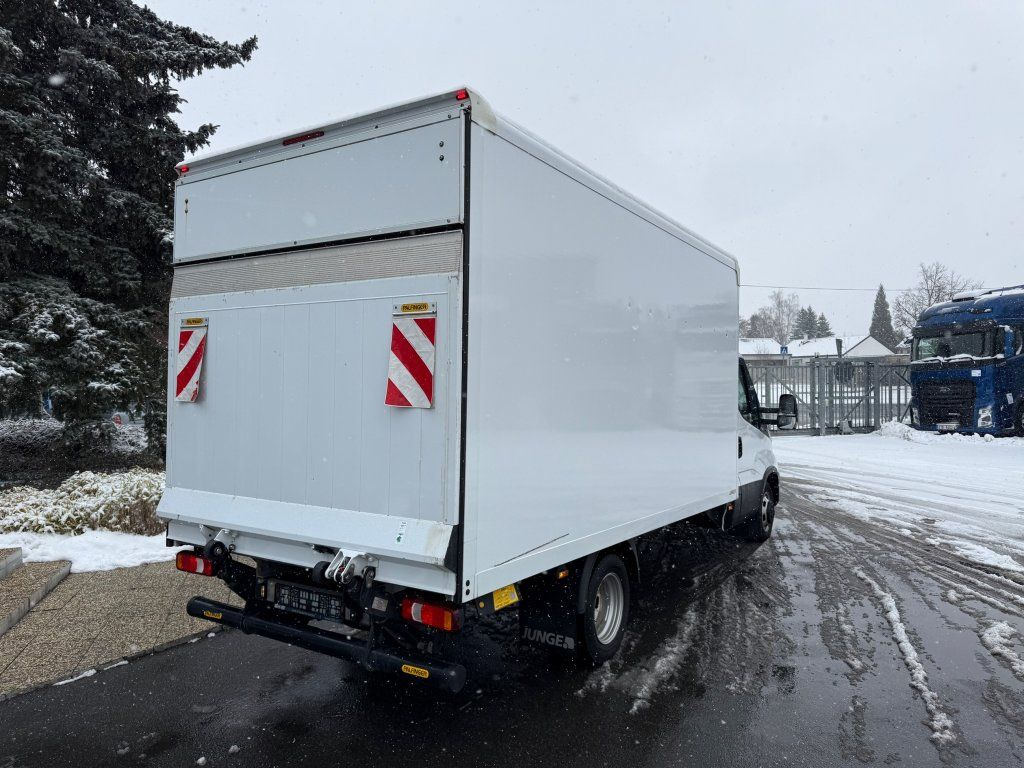 Iveco Daily 35C16 - Closed box van: picture 3 Iveco Daily 35C16 - Closed box van: picture 3