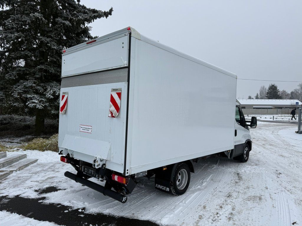 Iveco Daily 35C16 - Closed box van: picture 4 Iveco Daily 35C16 - Closed box van: picture 4