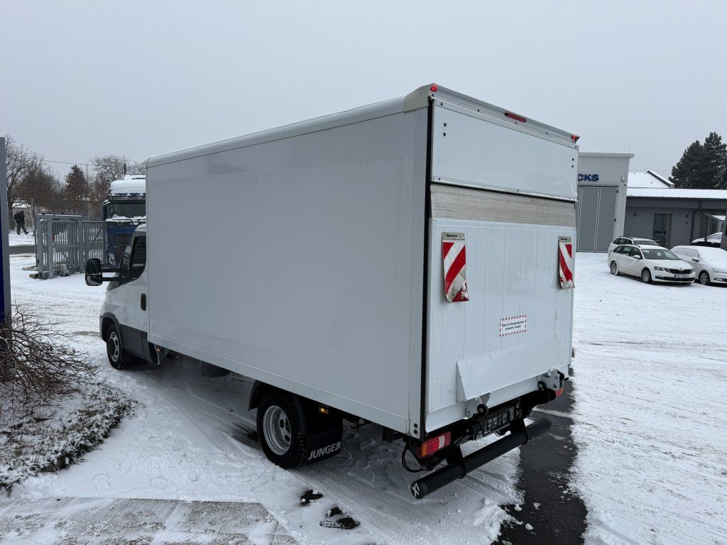 Iveco Daily 35C16 - Closed box van: picture 5 Iveco Daily 35C16 - Closed box van: picture 5