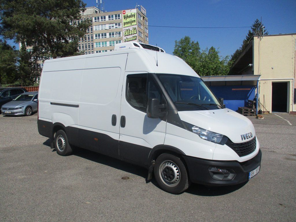 Iveco Daily 35S16 2.3L - Refrigerated delivery van: picture 3 Iveco Daily 35S16 2.3L - Refrigerated delivery van: picture 3