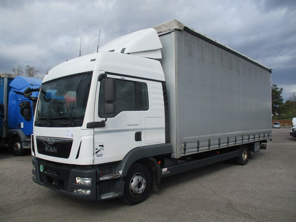 MAN TGL12.250 - Curtain side truck: picture 1 MAN TGL12.250 - Curtain side truck: picture 1
