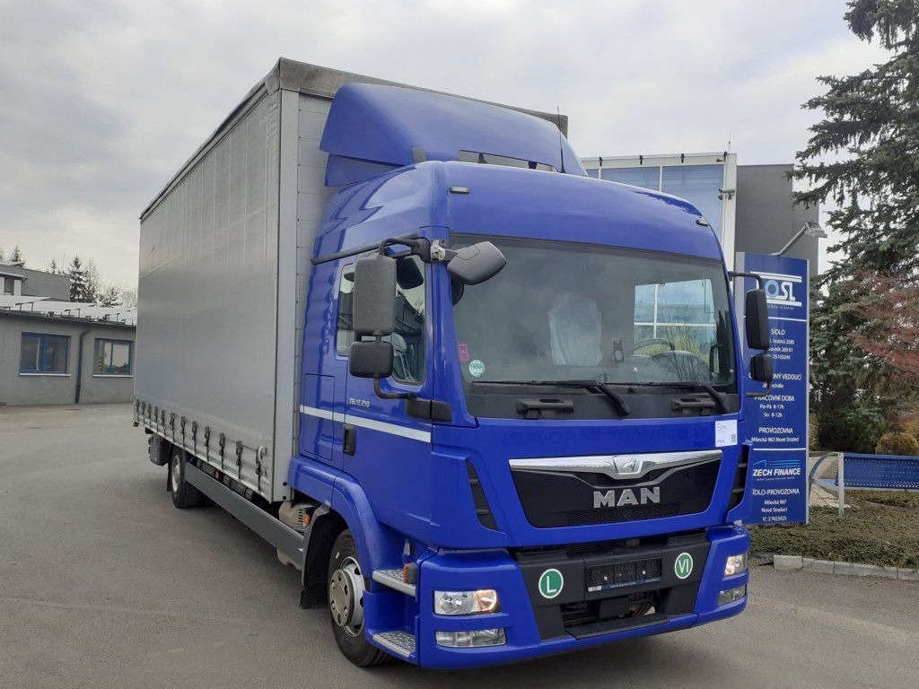 MAN TGL12.250 EURO 6 - Curtain side truck: picture 2 MAN TGL12.250 EURO 6 - Curtain side truck: picture 2