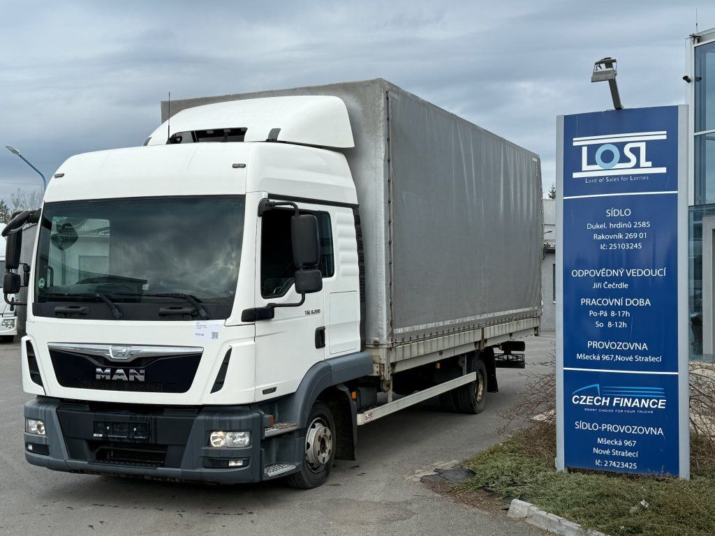 MAN TGL8.220 EURO 6 - Curtain side van: picture 1 MAN TGL8.220 EURO 6 - Curtain side van: picture 1