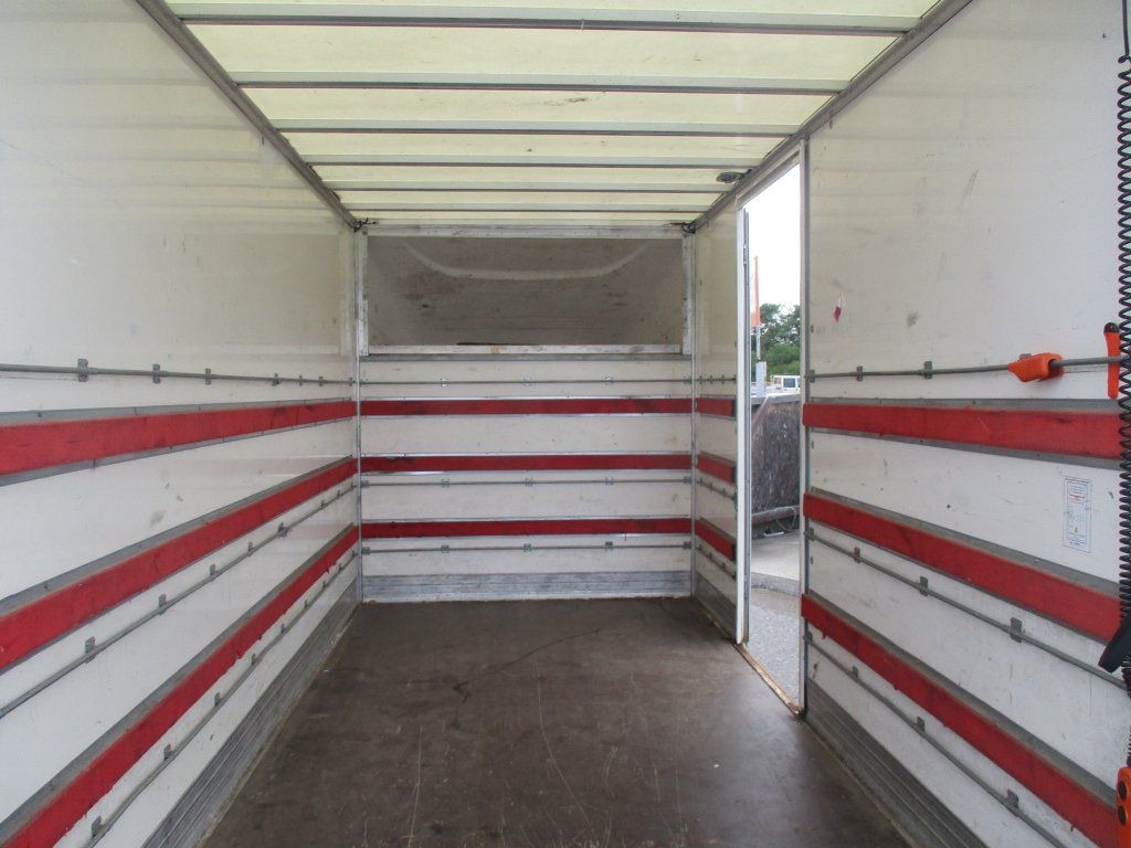 Closed box van Mercedes-Benz Sprinter 513 CDi mit LBW: picture 10