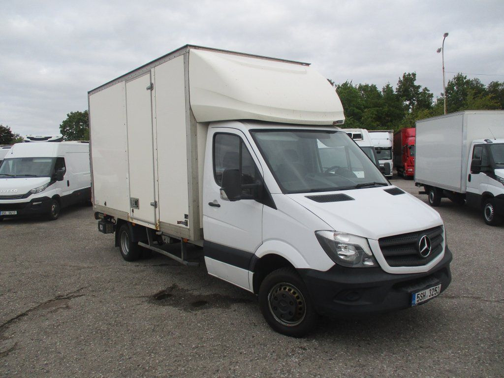 Mercedes-Benz Sprinter 513 CDi mit LBW - Closed box van: picture 1 Mercedes-Benz Sprinter 513 CDi mit LBW - Closed box van: picture 1
