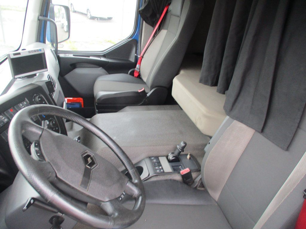 Renault D18, 320 - Box truck: picture 4 Renault D18, 320 - Box truck: picture 4