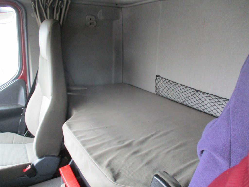 Box truck Renault Premium 460: picture 19