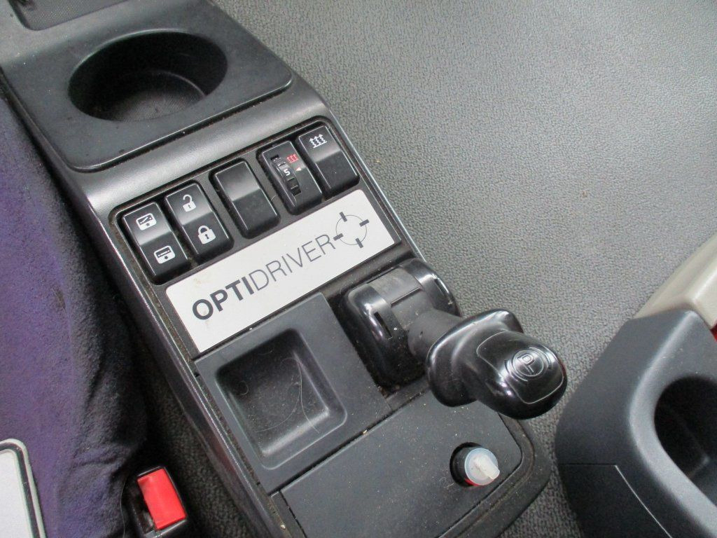 Box truck Renault Premium 460: picture 17