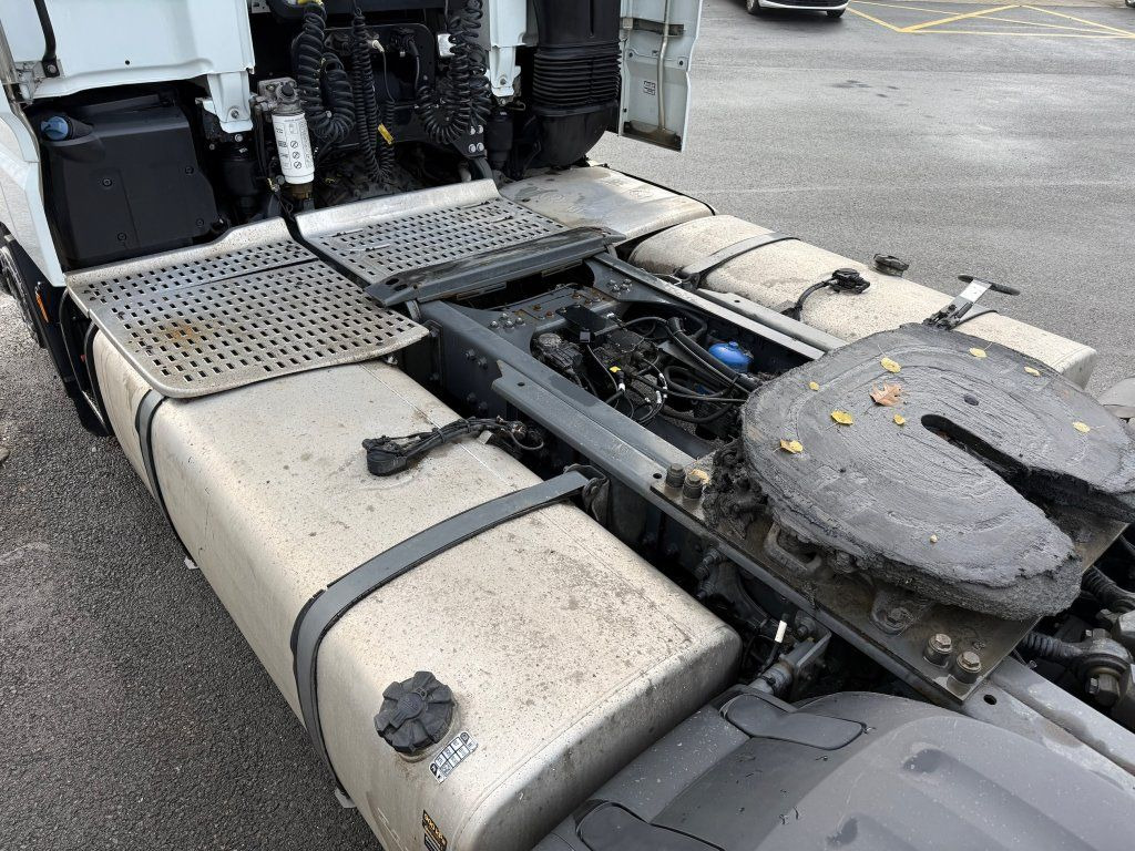 Tractor truck DAF XF480 Superspacecab SSC lowdeck: picture 11 Tractor truck DAF XF480 Superspacecab SSC lowdeck: picture 11