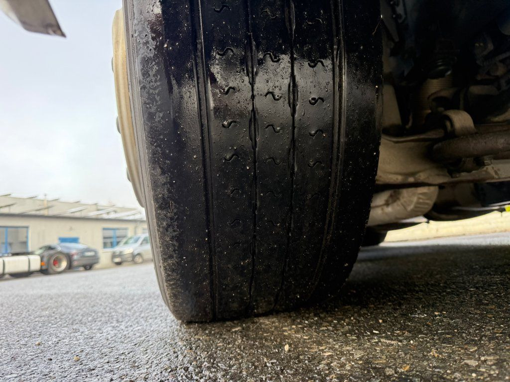 Tractor truck DAF XF480 Superspacecab SSC lowdeck: picture 10 Tractor truck DAF XF480 Superspacecab SSC lowdeck: picture 10