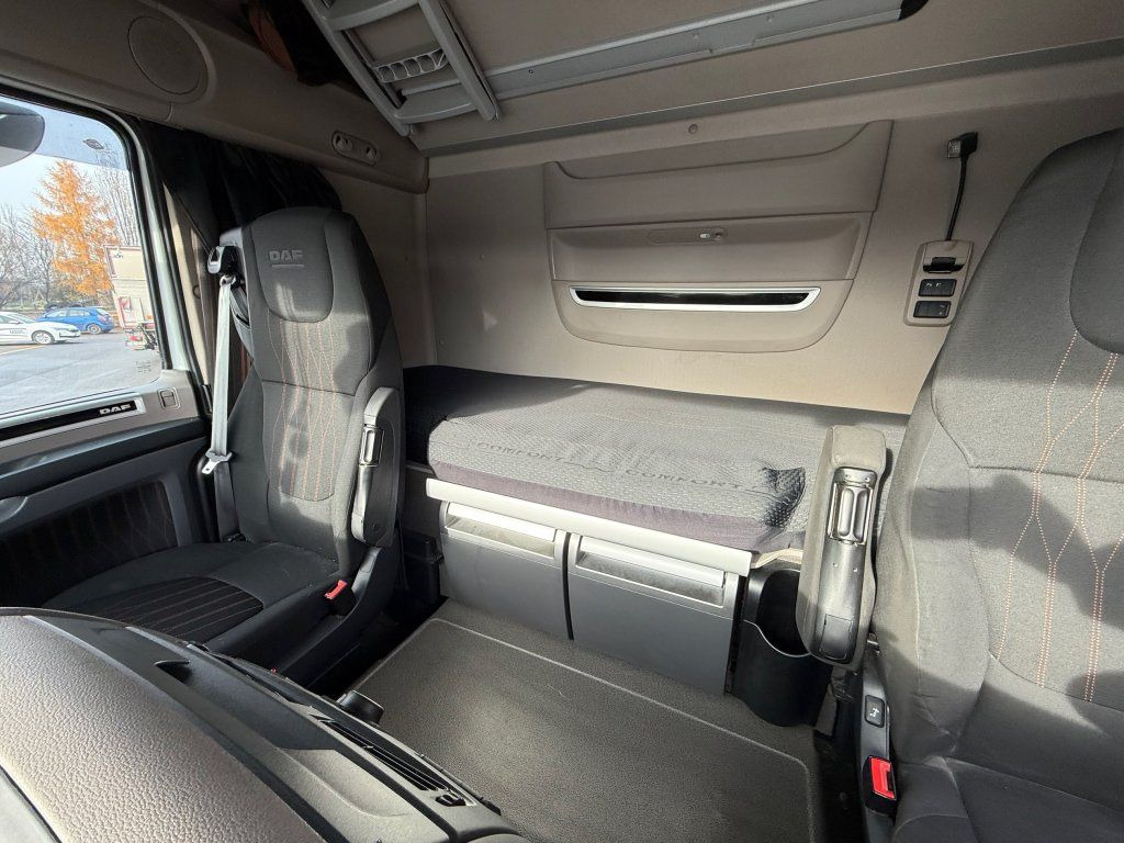 Tractor truck DAF XF480 Superspacecab SSC lowdeck: picture 13 Tractor truck DAF XF480 Superspacecab SSC lowdeck: picture 13