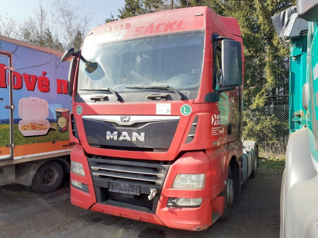 MAN TGX18.460 XLX Motorschaden/engine damage - Tractor truck: picture 2 MAN TGX18.460 XLX Motorschaden/engine damage - Tractor truck: picture 2
