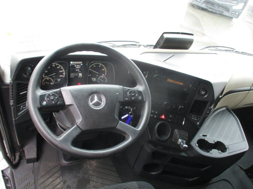 Tractor truck Mercedes-Benz 1845 Actros EURO 6 MEGA/lowdeck: picture 12