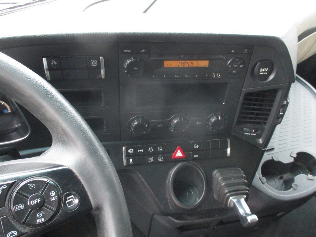 Tractor truck Mercedes-Benz 1845 Actros EURO 6 MEGA/lowdeck: picture 13