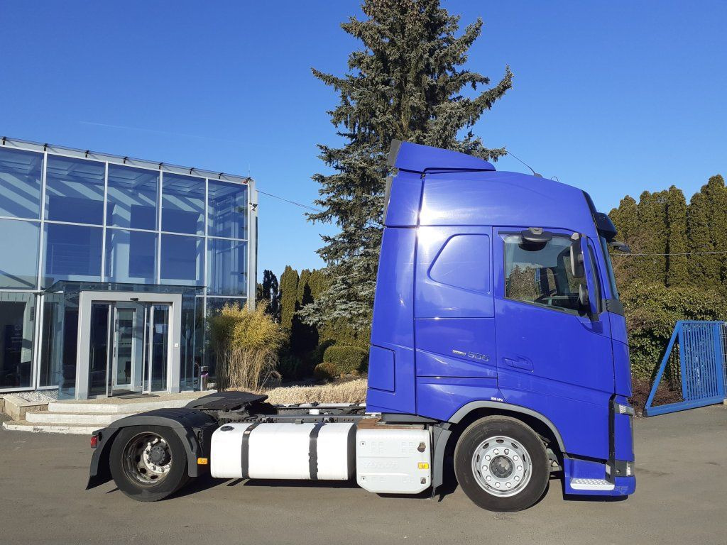 Volvo FH500 XL EURO 6 MEGA/lowdeck - Tractor truck: picture 3 Volvo FH500 XL EURO 6 MEGA/lowdeck - Tractor truck: picture 3