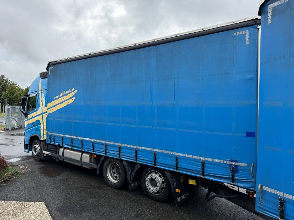 Volvo FH500 6x2 Euro 6 + Schmitz - Curtain side truck: picture 4 Volvo FH500 6x2 Euro 6 + Schmitz - Curtain side truck: picture 4