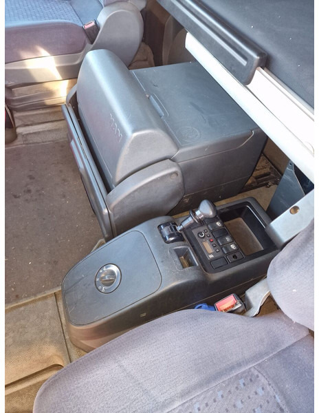 MAN 18.380 - Curtain side truck: picture 5 MAN 18.380 - Curtain side truck: picture 5