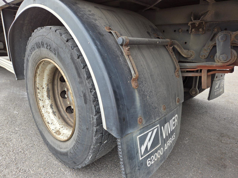 Mercedes-Benz Axor 1829 - full steel/lames - Curtain side truck: picture 4 Mercedes-Benz Axor 1829 - full steel/lames - Curtain side truck: picture 4
