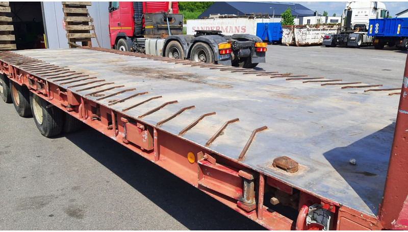 Nicolas  - Low loader semi-trailer: picture 2 Nicolas  - Low loader semi-trailer: picture 2