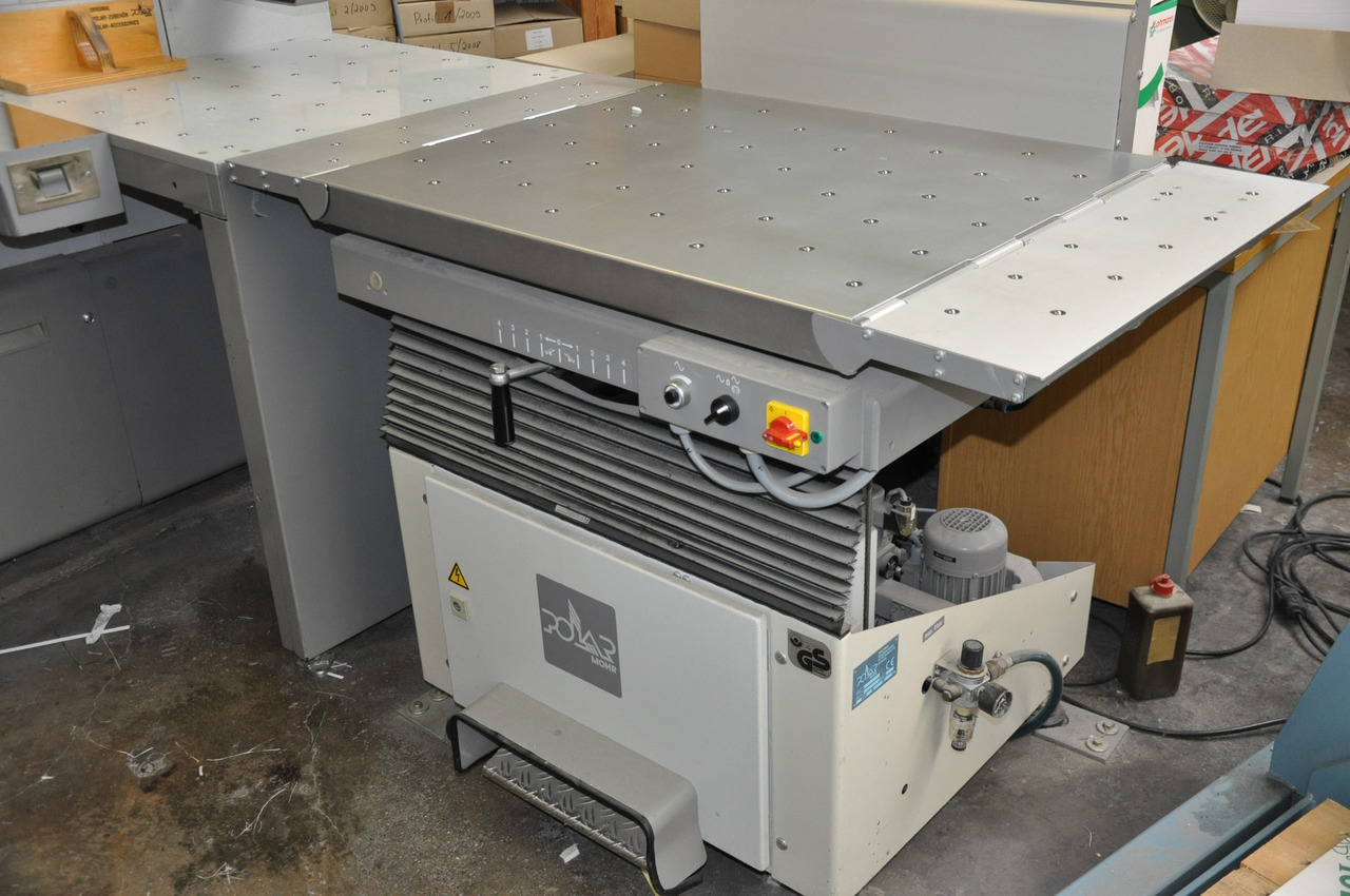 Polar RB-2 half format automatic jogger - Printing machinery: picture 1 Polar RB-2 half format automatic jogger - Printing machinery: picture 1
