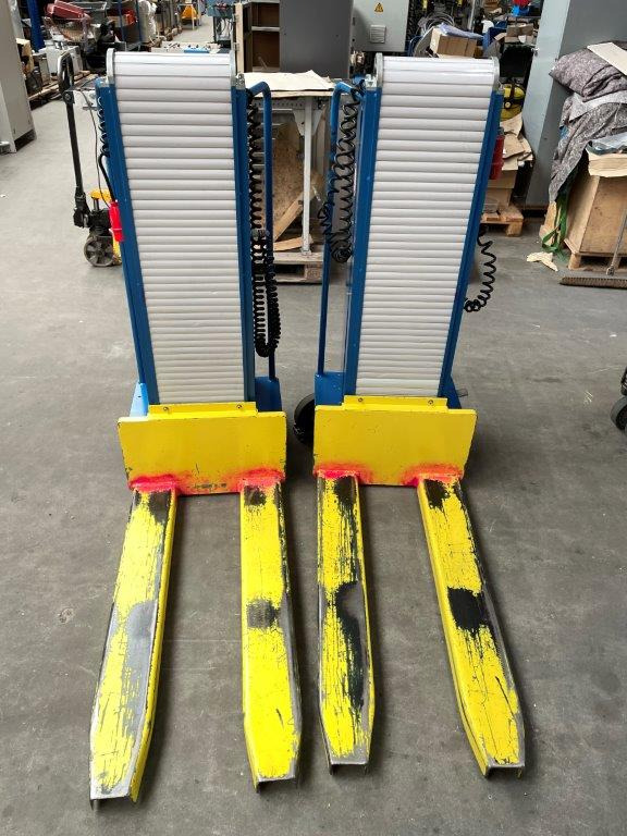 Two electric pallet lifters Butler 1200 - Pallet truck: picture 3 Two electric pallet lifters Butler 1200 - Pallet truck: picture 3