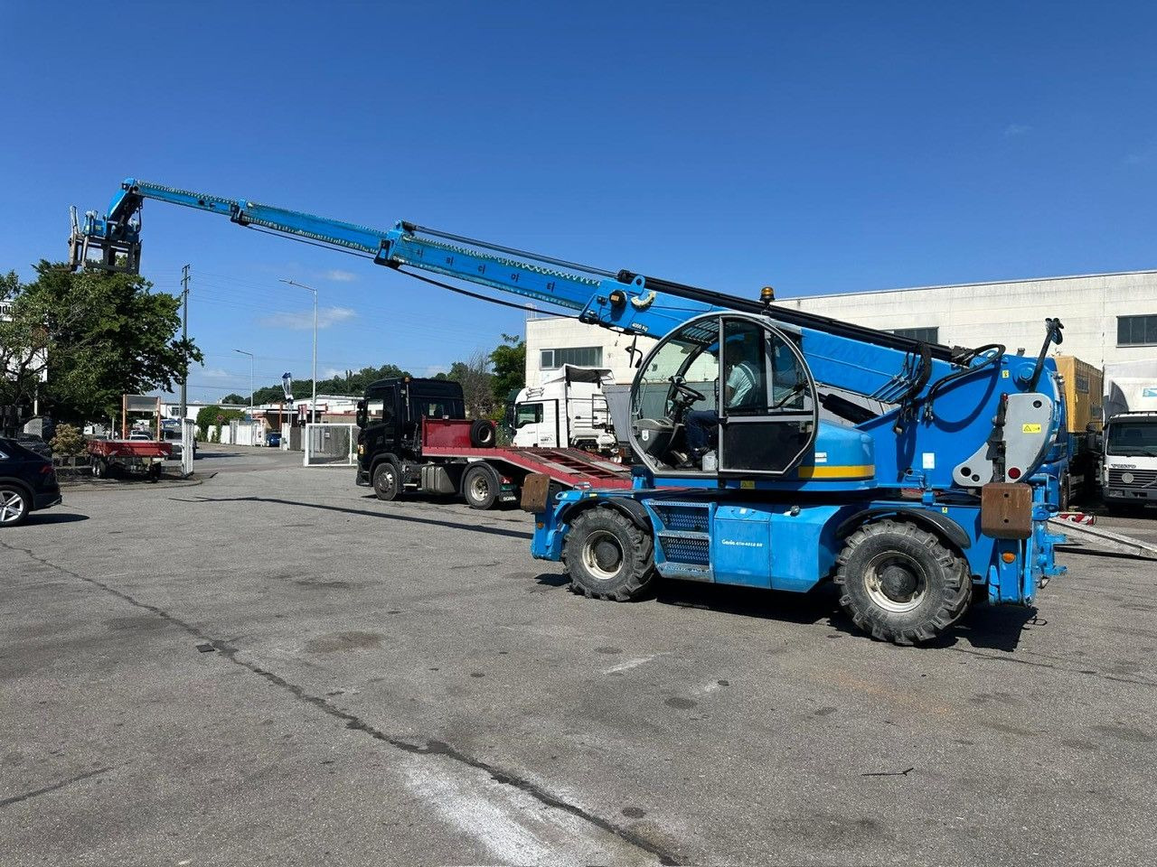 Genie Terex GTH 4018 SR/4x4/ ROTO - Truck with aerial platform: picture 1 Genie Terex GTH 4018 SR/4x4/ ROTO - Truck with aerial platform: picture 1