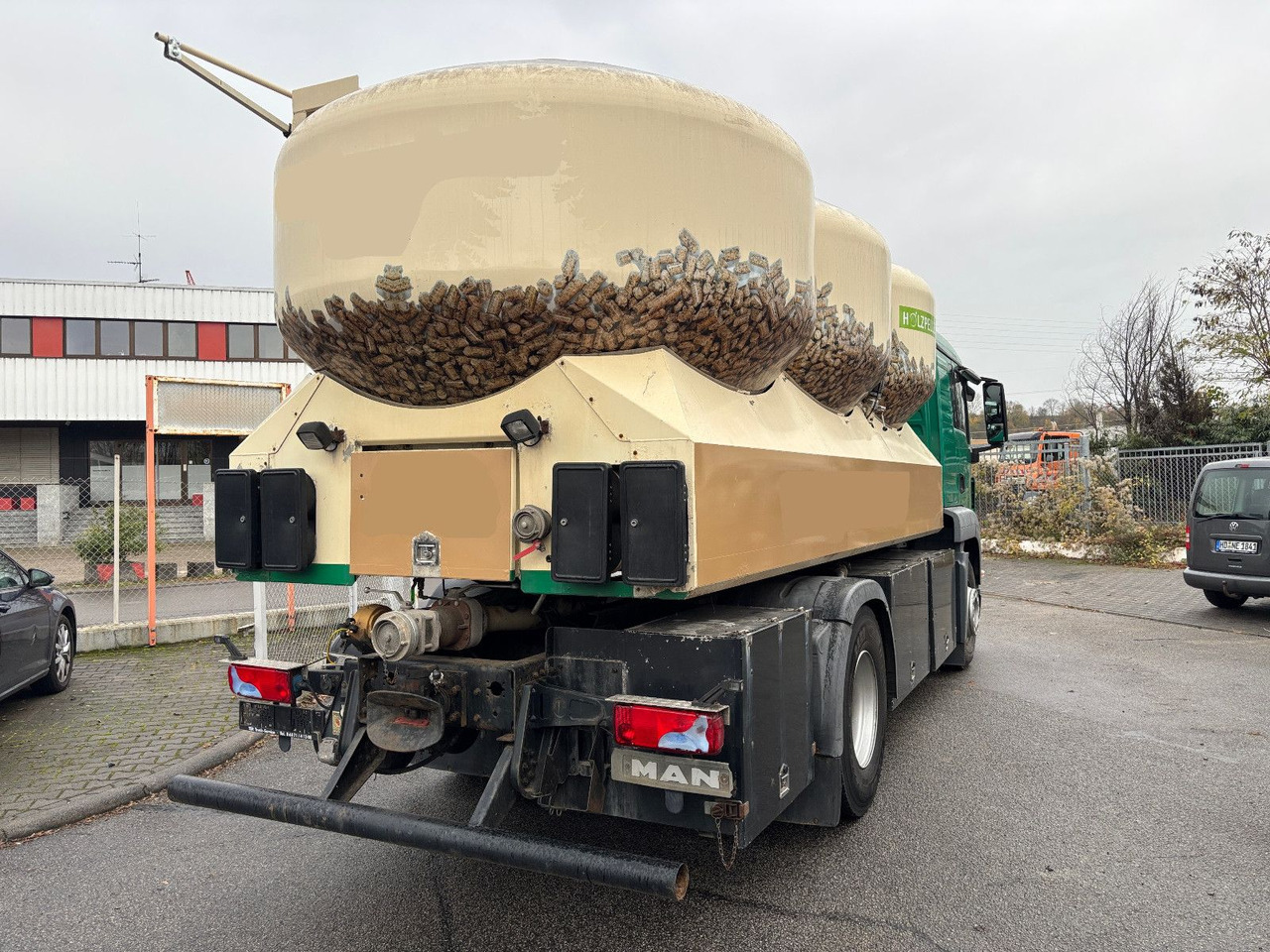 MAN TGS 18.440 Silo/Waage/Kompressor/40m Schlauch - Tanker truck: picture 5 MAN TGS 18.440 Silo/Waage/Kompressor/40m Schlauch - Tanker truck: picture 5