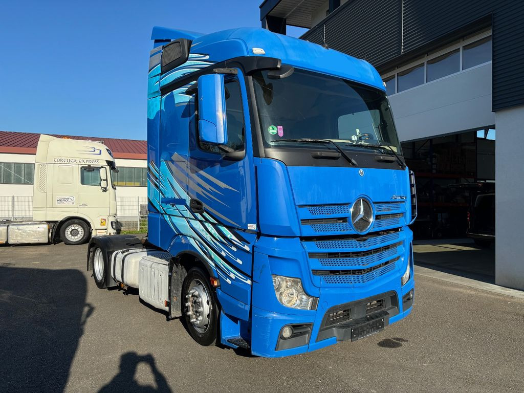 Mercedes-Benz 1836 - Tractor truck: picture 4 Mercedes-Benz 1836 - Tractor truck: picture 4