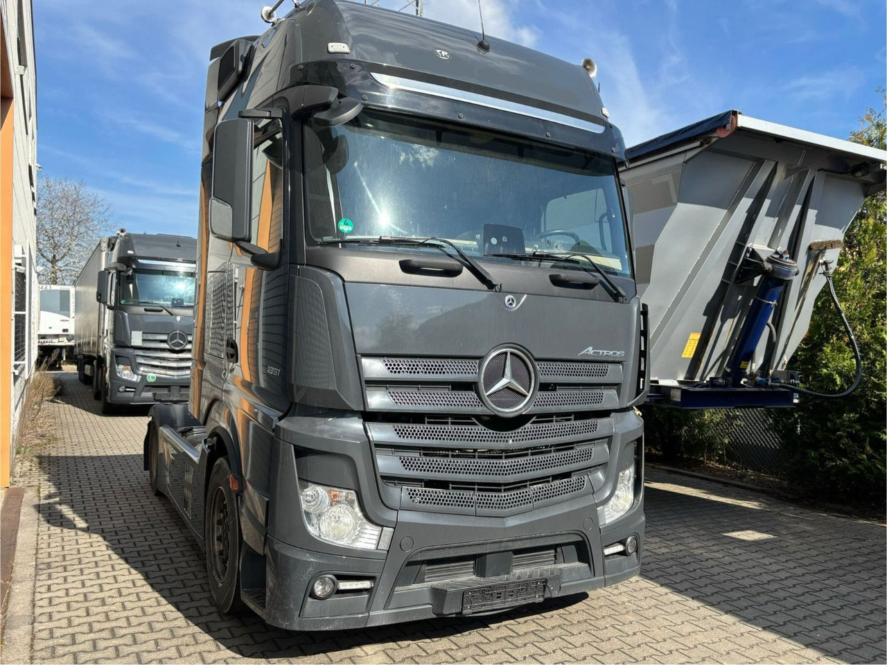 Mercedes-Benz Actros 1851 Retarder/Luft/Klima - Tractor truck: picture 3 Mercedes-Benz Actros 1851 Retarder/Luft/Klima - Tractor truck: picture 3