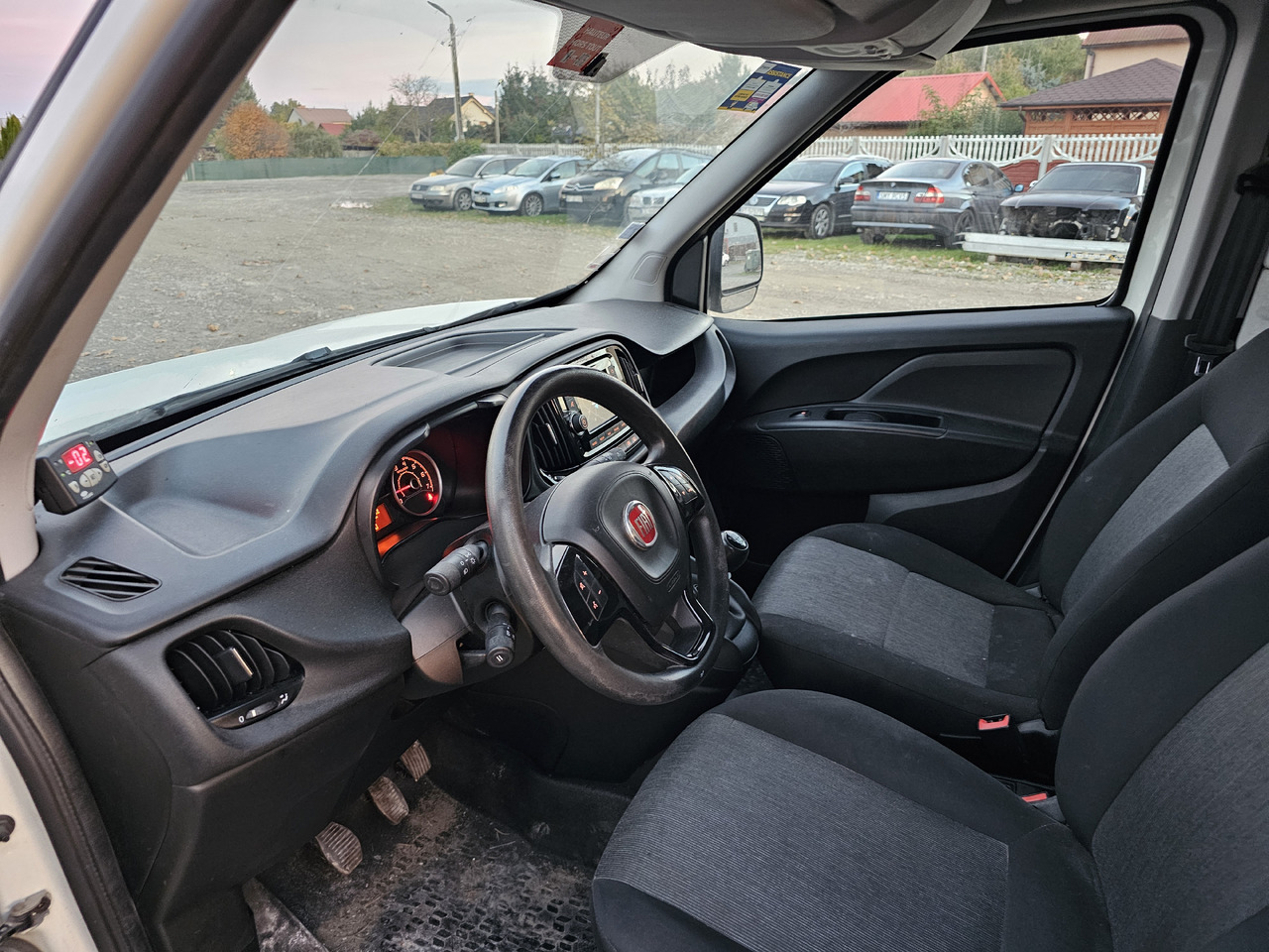 Refrigerated delivery van FIAT DOBLO LONG CHLODNIA carrier KLIMA  EURO6 [ Copy ]: picture 8