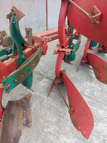 Kverneland ES 100-200-28 - Plow: picture 3 Kverneland ES 100-200-28 - Plow: picture 3