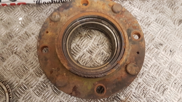 Hub for Farm tractor John Deere 3200 ,3400  Hub Bolt Plate Z72470: picture 6