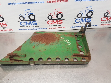 John Deere 50, 55 3040, 3140, 3640 Sg2 Battery Cover Foot Step Lhs Al57560 - Footstep: picture 3 John Deere 50, 55 3040, 3140, 3640 Sg2 Battery Cover Foot Step Lhs Al57560 - Footstep: picture 3