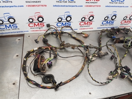 John Deere 6115m, 6m Series, Cab Roof Wiring Loom Al211619, Al211756 - Cables/ Wire harness: picture 3 John Deere 6115m, 6m Series, Cab Roof Wiring Loom Al211619, Al211756 - Cables/ Wire harness: picture 3