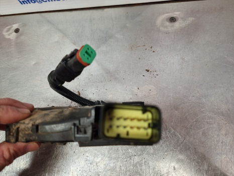 John Deere 6145r, 6m, 6r, Def Tank Wiring Loom Al221129 - Cables/ Wire harness: picture 5 John Deere 6145r, 6m, 6r, Def Tank Wiring Loom Al221129 - Cables/ Wire harness: picture 5