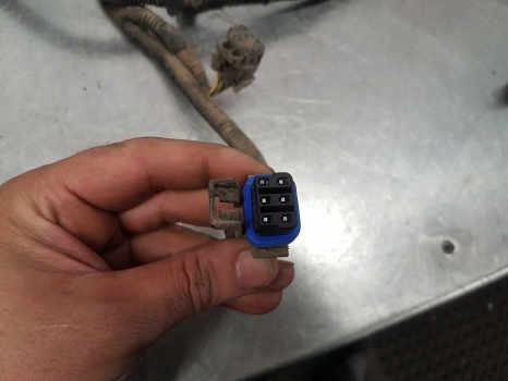 John Deere 6145r, 6r Series, Rear Fender Wiring Loom Rhs Al216726, Al207321 - Cables/ Wire harness: picture 3 John Deere 6145r, 6r Series, Rear Fender Wiring Loom Rhs Al216726, Al207321 - Cables/ Wire harness: picture 3