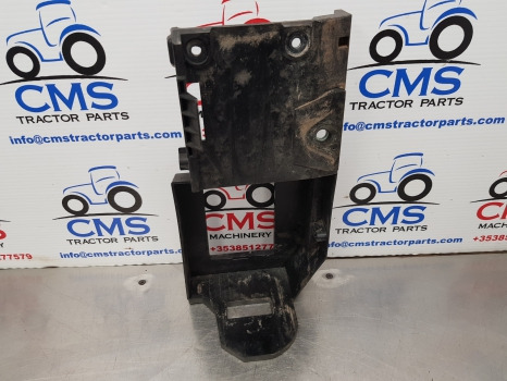 John Deere 6r 185, 6r, 6m Series, Reservoir Holder L220904 - Wiper: picture 4 John Deere 6r 185, 6r, 6m Series, Reservoir Holder L220904 - Wiper: picture 4