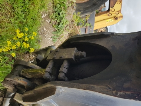 Manitou Mlt 735-120 Lsu Tilt Ram Cylinder 252392, 264802, 238842, 245512, 252392 - Hydraulic cylinder for Telescopic handler: picture 1 Manitou Mlt 735-120 Lsu Tilt Ram Cylinder 252392, 264802, 238842, 245512, 252392 - Hydraulic cylinder for Telescopic handler: picture 1