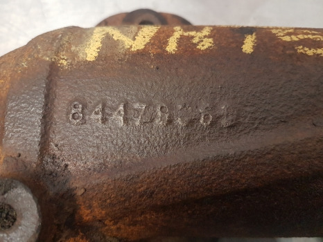 New Holland T5.95, T5.115, T5.105, Farmall, Engine Exhaust Pipe Pillar 84496833 - Muffler/ Exhaust system: picture 5 New Holland T5.95, T5.115, T5.105, Farmall, Engine Exhaust Pipe Pillar 84496833 - Muffler/ Exhaust system: picture 5