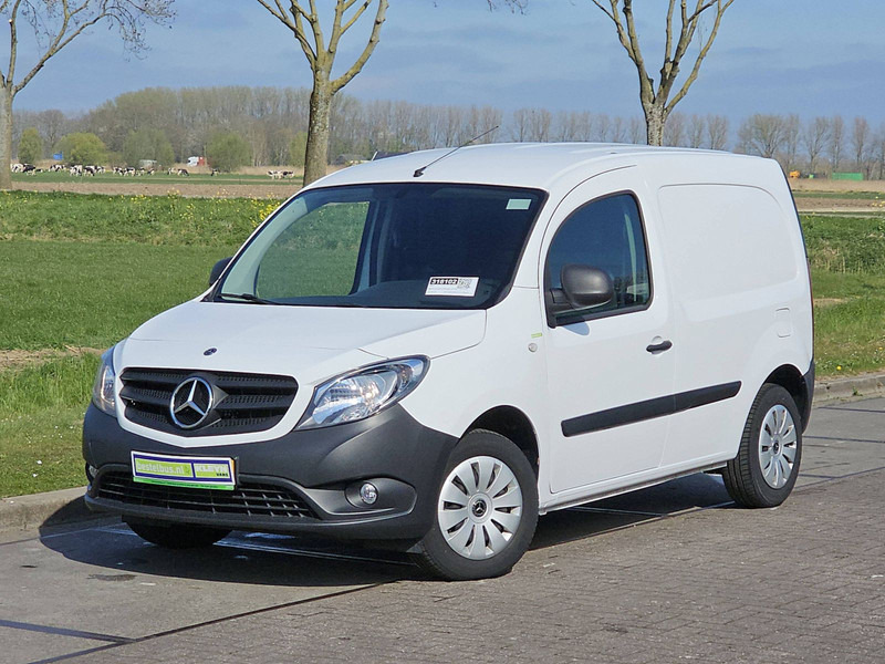 Mercedes-Benz Citan 108 CDI AC 17 dkm.!!! - Closed box van: picture 2 Mercedes-Benz Citan 108 CDI AC 17 dkm.!!! - Closed box van: picture 2