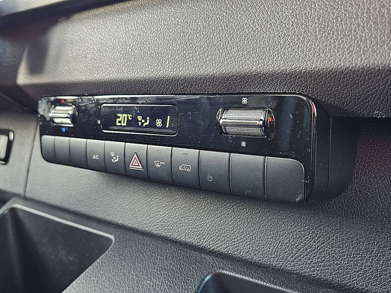 Closed box van Mercedes-Benz Sprinter 317: picture 9 Closed box van Mercedes-Benz Sprinter 317: picture 9