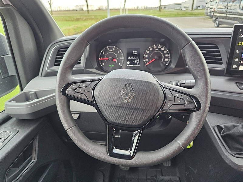 Interior photo 2: Panel van Renault Master 2.0 L3H2 130Pk Euro6 AC!