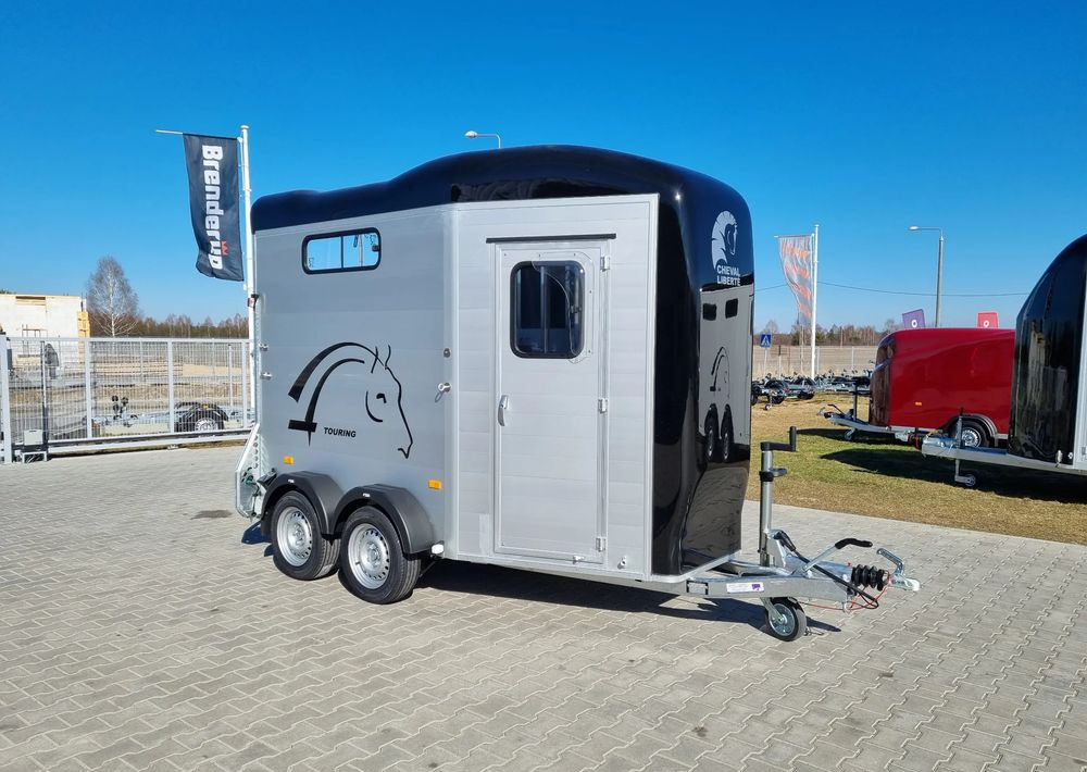 CHEVAL LIBERTÉ Cheval Liberte Touring Country + Siodlarnia - Horse trailer: picture 1 CHEVAL LIBERTÉ Cheval Liberte Touring Country + Siodlarnia - Horse trailer: picture 1
