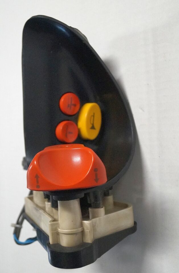 Linde 1443605100 | Rijschakelaar Control handle Control module - Electrical system for Material handling equipment: picture 2 Linde 1443605100 | Rijschakelaar Control handle Control module - Electrical system for Material handling equipment: picture 2
