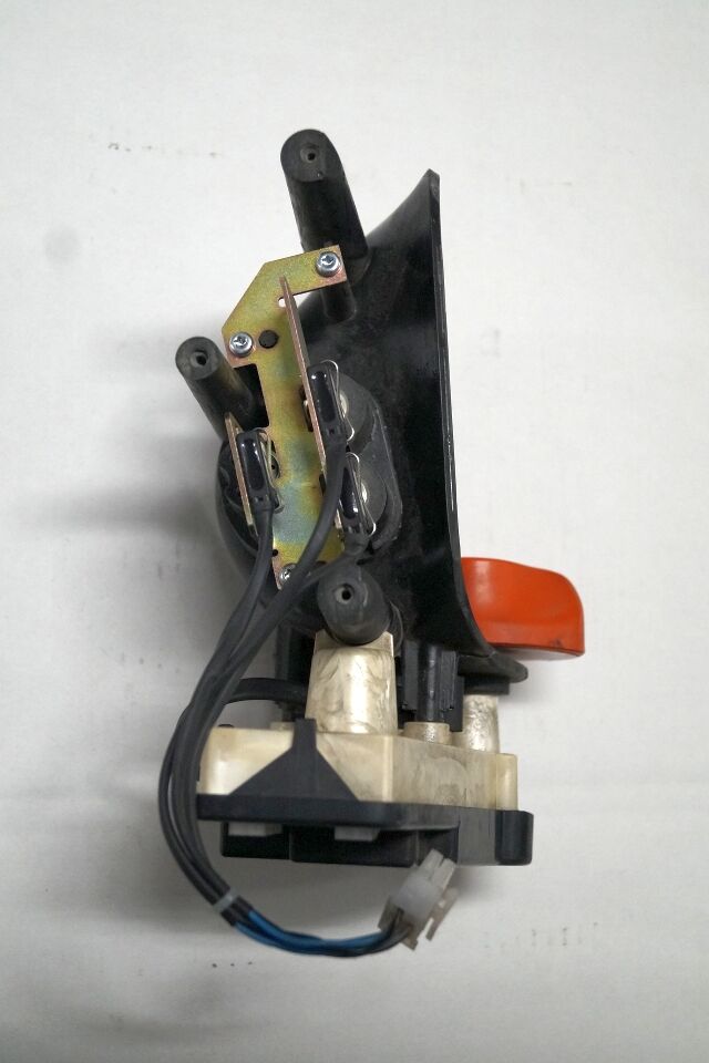 Linde 1443605100 | Rijschakelaar Control handle Control module - Electrical system for Material handling equipment: picture 5 Linde 1443605100 | Rijschakelaar Control handle Control module - Electrical system for Material handling equipment: picture 5