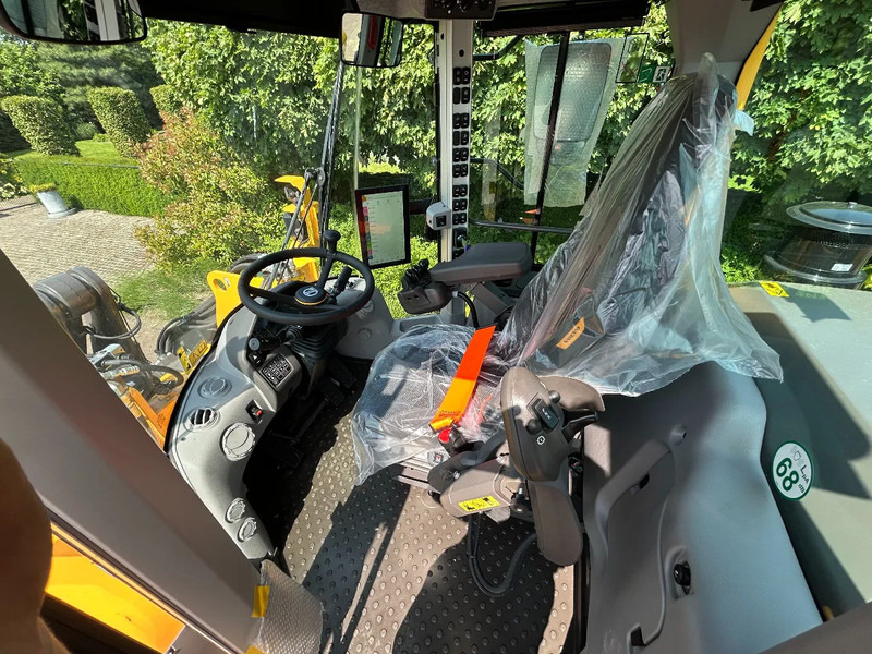 New Wheel loader Volvo L120 H2 UNUSED Michelin 750/65: picture 17