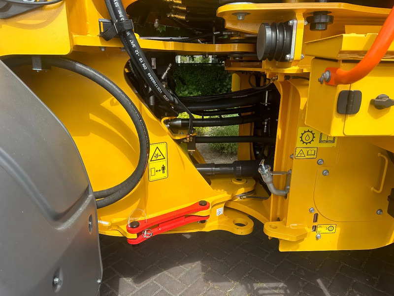 New Wheel loader Volvo L90 H2 2025: picture 10